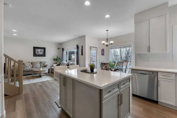 89 Everhollow Rise SW, Calgary, AB T2Y0B1