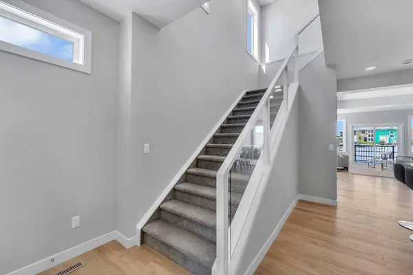 390 South Shore DR, Chestermere, AB T1X 0B4