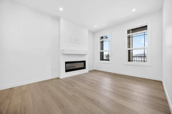 338 Alpine BLVD SW, Calgary, AB T2Y 0Y4