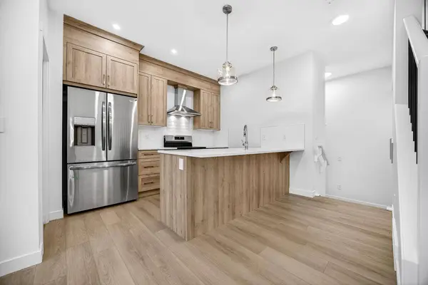 338 Alpine BLVD SW, Calgary, AB T2Y 0Y4