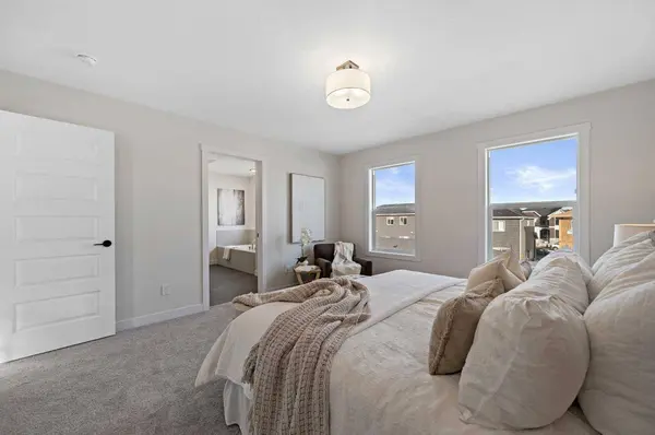 470 Baywater GN, Airdrie, AB T4B0A9