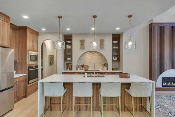 973 South Shore TER, Chestermere, AB T1X2S2