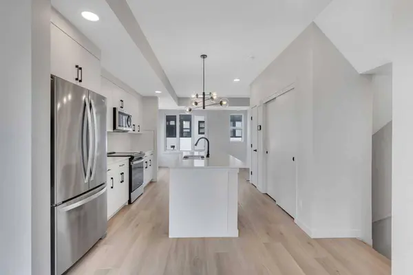 120 Arbour Lake #804A, Calgary, AB T3G 0H6
