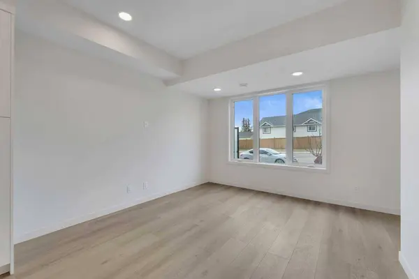 826 Arbour Lake RD NW #1000B, Calgary, AB T3G4J2