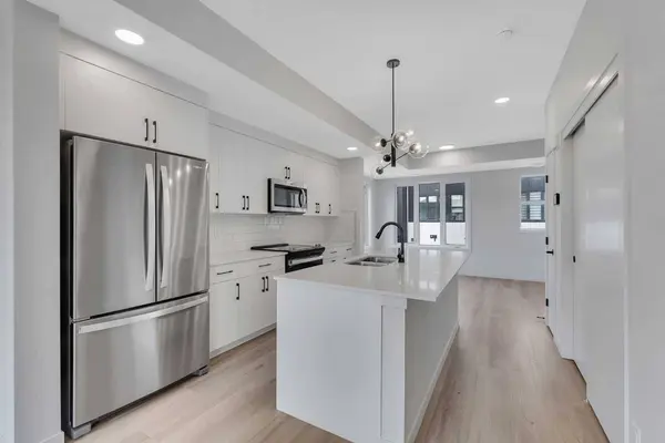 120 Arbour Lake, Calgary, AB T3G 0H6