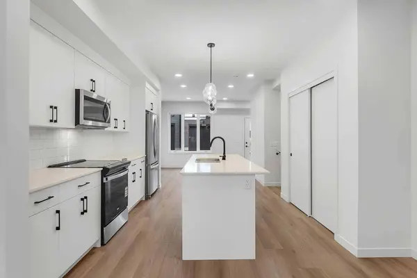 83 Arbour Lake CT NW #1101B, Calgary, AB T3G 0H6