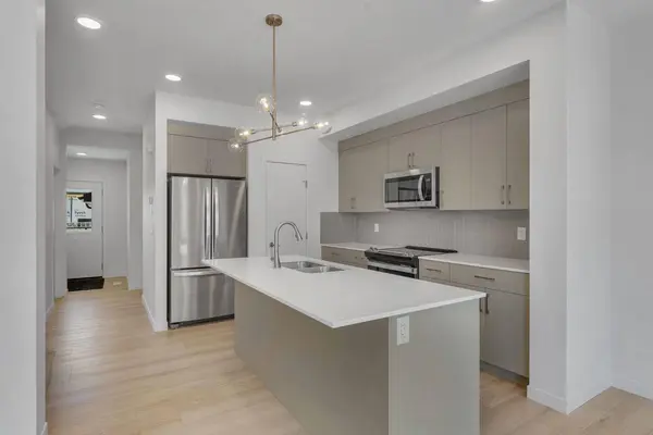 7 Heritage Heath, Cochrane, AB T4C 3K8