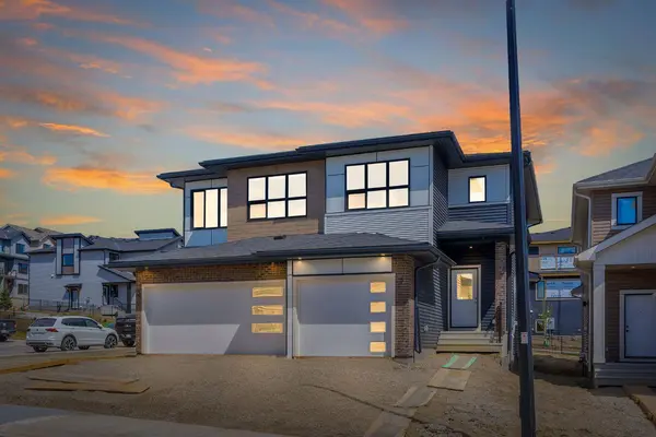 7 Heritage Heath, Cochrane, AB T4C 3K8