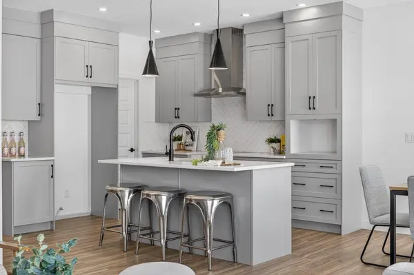 1090 Bayview CRES, Airdrie, AB T4B 5N5