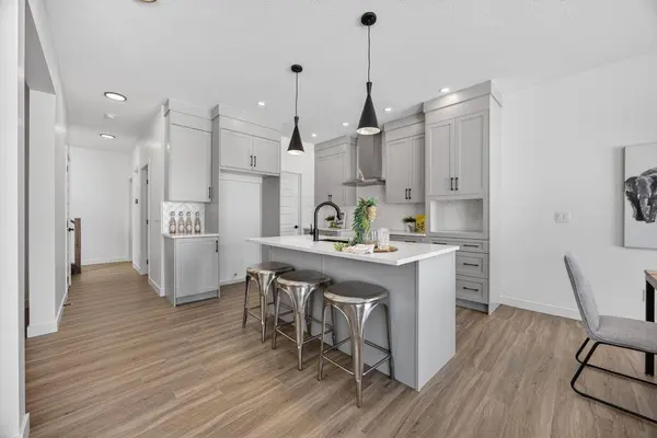 1090 Bayview CRES, Airdrie, AB T4B 5N5