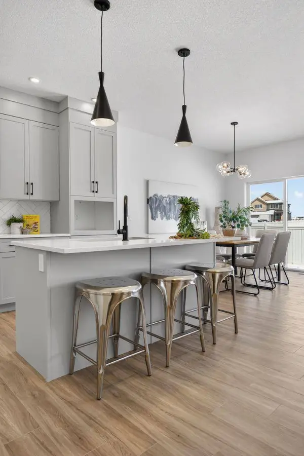 1090 Bayview CRES, Airdrie, AB T4B 5N5