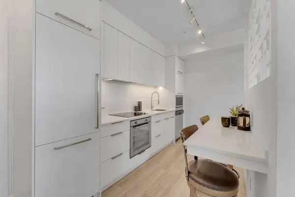 3125 39 ST NW #211, Calgary, AB T3B 6H5