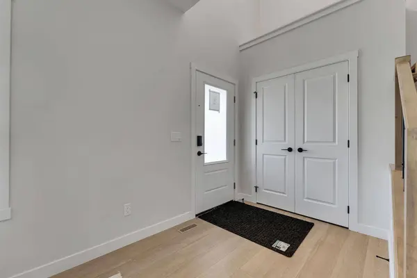 319 Fireside DR, Cochrane, AB T4C 3J1