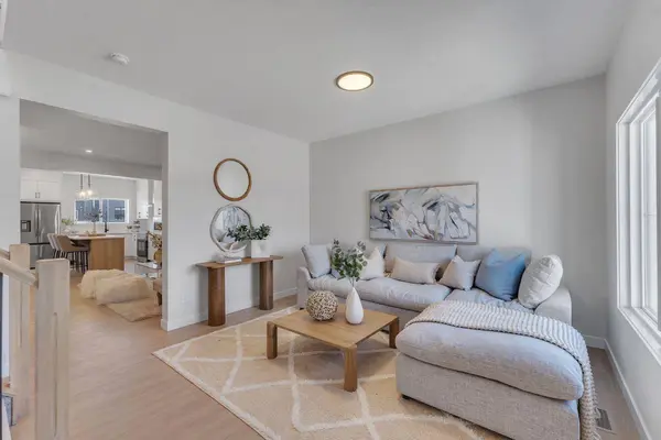 319 Fireside DR, Cochrane, AB T4C 3J1