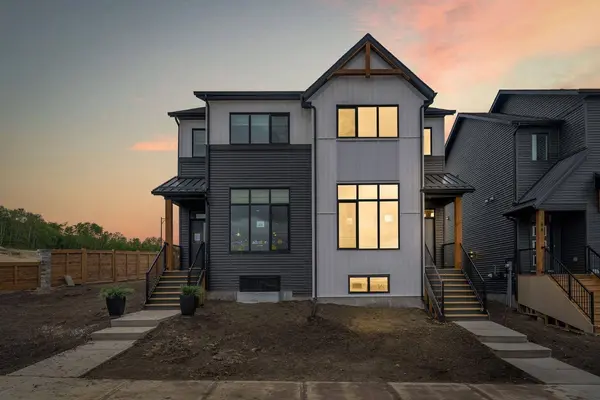 46 Tillotson LOOP, Okotoks, AB T1S 1S5