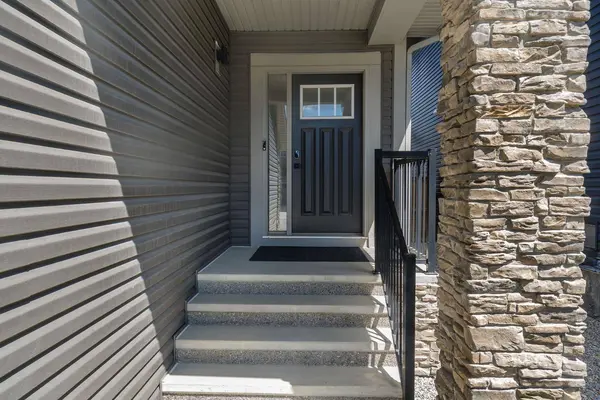 720 Midtown DR SW, Airdrie, AB T4B 4K5