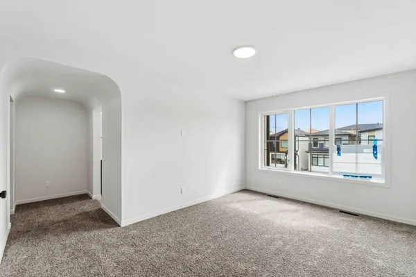 86 E Heritage Heath, Cochrane, AB T4C 3L4
