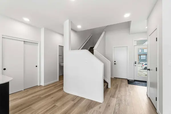 86 E Heritage Heath, Cochrane, AB T4C 3L4