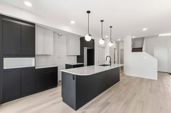 86 E Heritage Heath, Cochrane, AB T4C 3L4