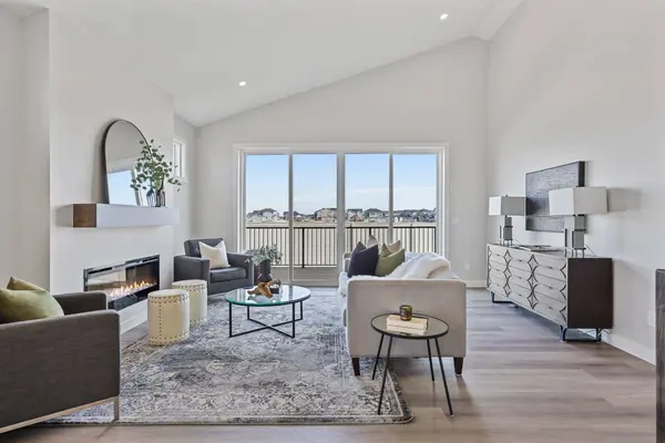 26 Baywater Rise SW, Airdrie, AB T4B 3V3