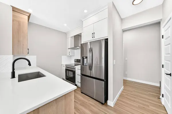 1069 Bayview CRES SW, Airdrie, AB T4B 5N8