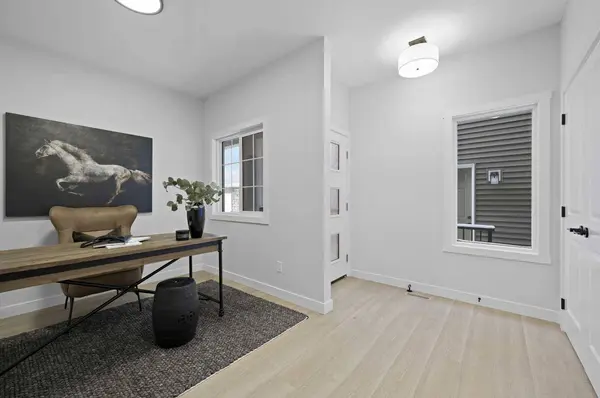 7 Fireside Common, Cochrane, AB T4C 3E1