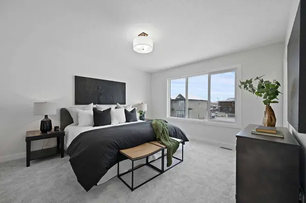 7 Fireside Common, Cochrane, AB T4C 3E1