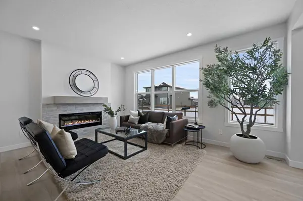 7 Fireside Common, Cochrane, AB T4C 3E1