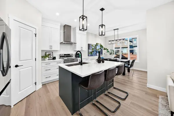 31 Fireside Common W, Cochrane, AB T4C 3E1