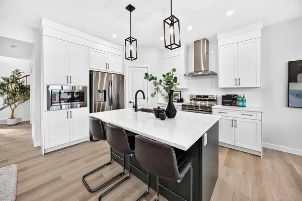 31 Fireside Common W, Cochrane, AB T4C 3E1