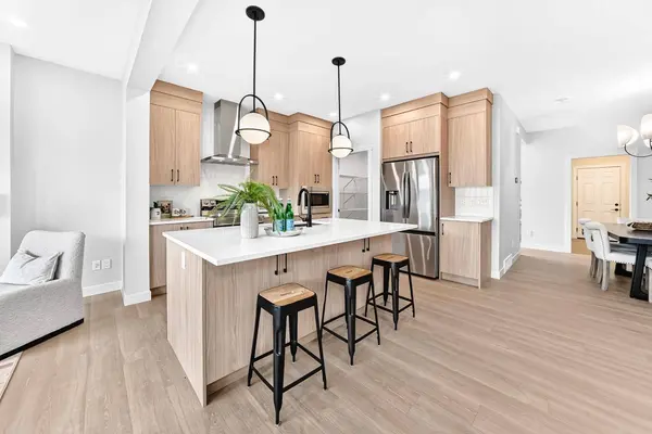 15 Fireside Common, Cochrane, AB T4C 3E1