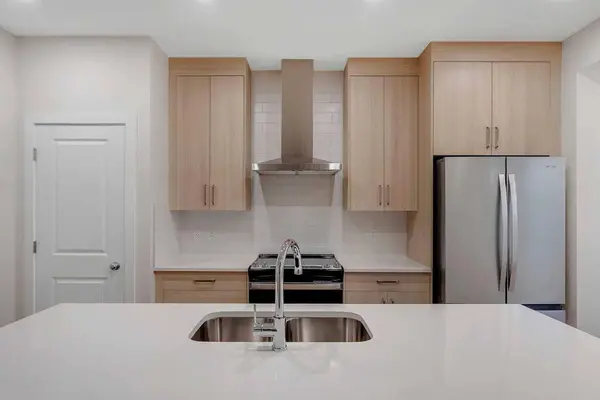 394 South Shore DR, Chestermere, AB T1X 2Y6