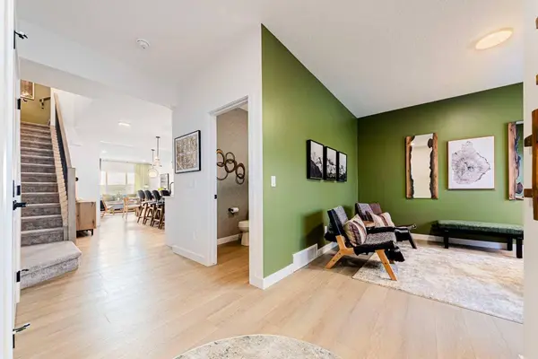 235 Lewiston DR NE, Calgary, AB T3P 2H7
