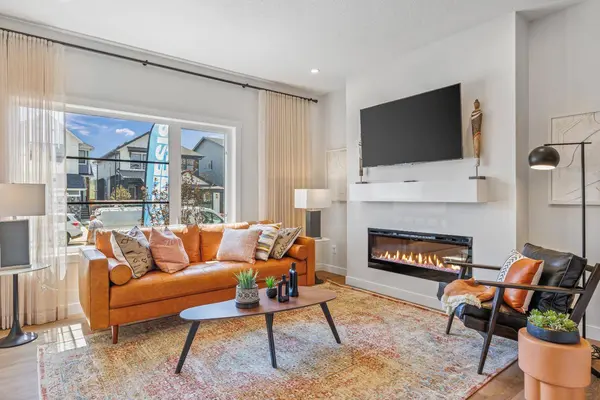 14 Fireside Close, Cochrane, AB T4C 3M6