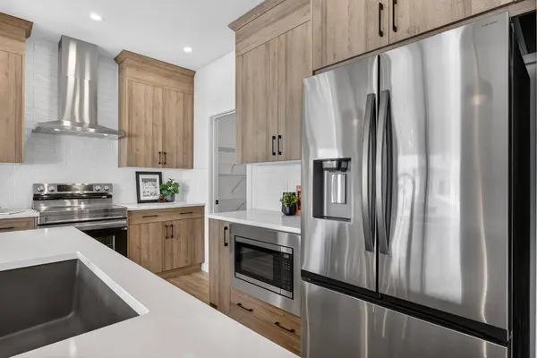 40 Lewiston Common NE, Calgary, AB T3P 0T7