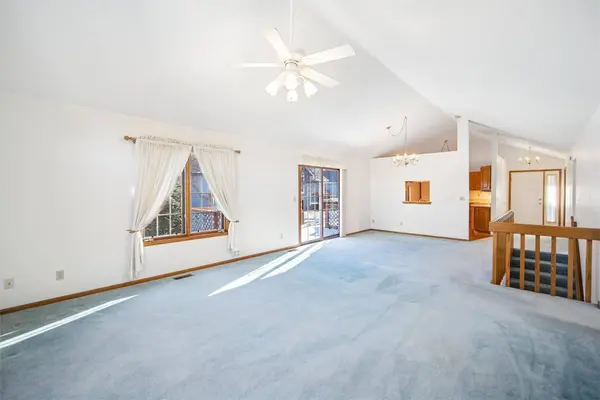 5913 Aspen Circle, Johnston, IA 50131