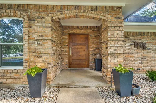 2502 Hillside Court, Southlake, TX 76092