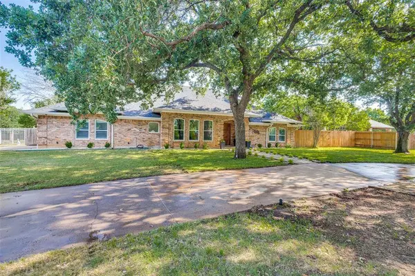 2502 Hillside Court, Southlake, TX 76092