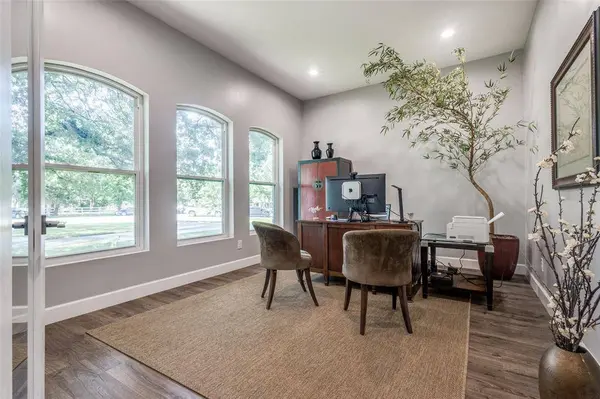 2502 Hillside Court, Southlake, TX 76092