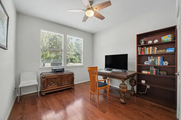 62 W Tapestry Park CIR, The Woodlands, TX 77381