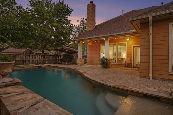 62 W Tapestry Park CIR, The Woodlands, TX 77381