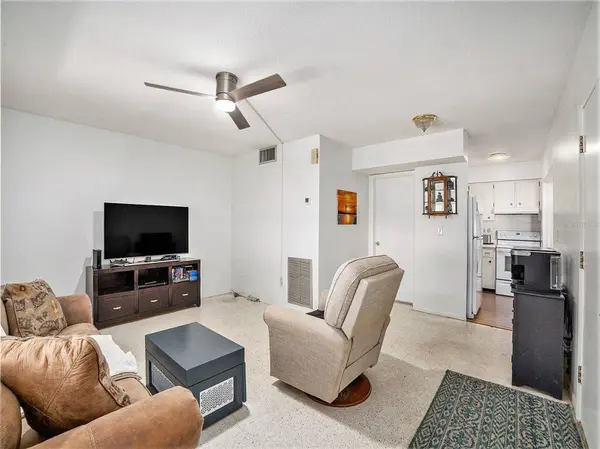 250 ROSERY RD NW #260, Largo, FL 33770