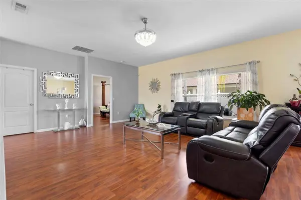 3813 BLUE DASHER DR, Kissimmee, FL 34744