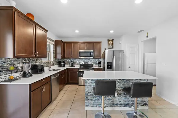 630 Citrus Isle Blvd, Davenport, FL 33837-7707