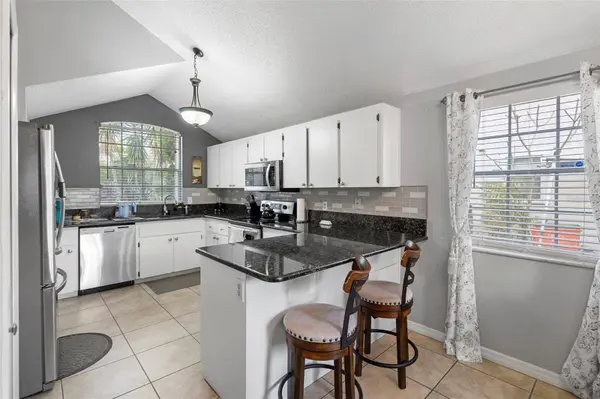 325 SONOMA VALLEY CIR, Orlando, FL 32835