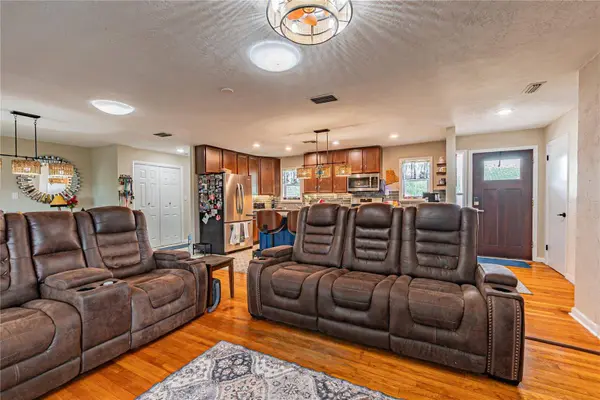 5233 HILL DR, Zephyrhills, FL 33542