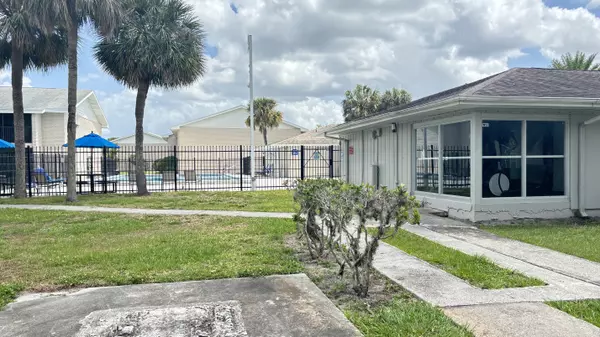 Orlando, FL 32809-7118,860 Sky Lake Cir ##c