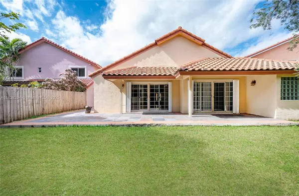 4725 NW 103rd Ct, Doral, FL 33178