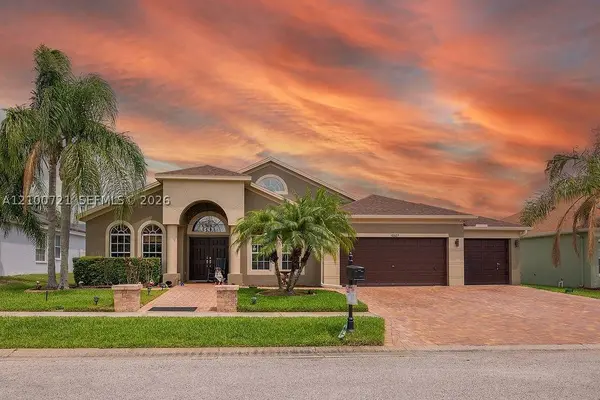 10327 Meadow Crossing Dr