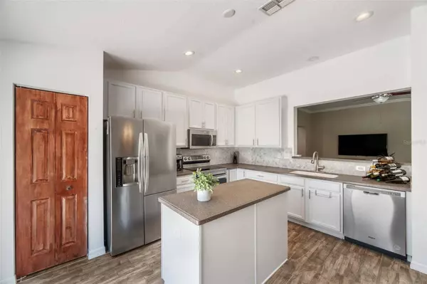 7103 BRIDGEVIEW DR, Wesley Chapel, FL 33545